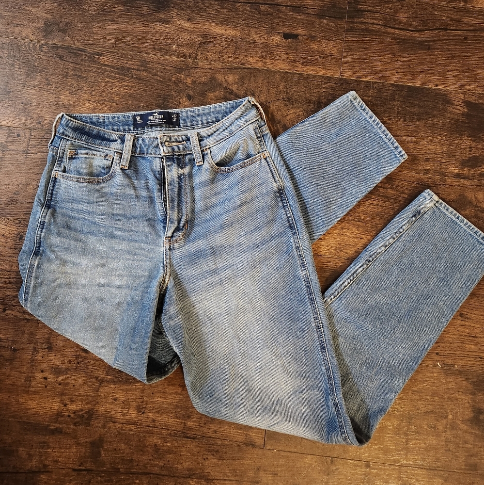 Hollister Mom Jeans